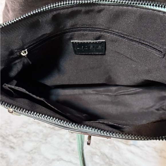Elegant Green Shoulder Bag Ardene - Picture 6 of 9